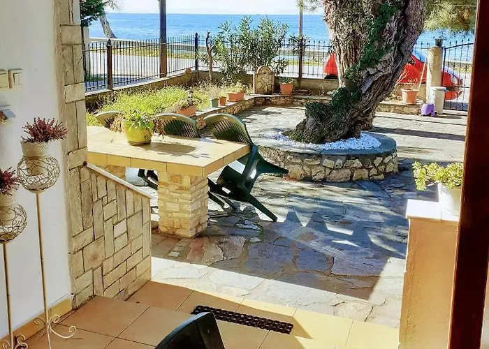 Aegialis Casa de Férias