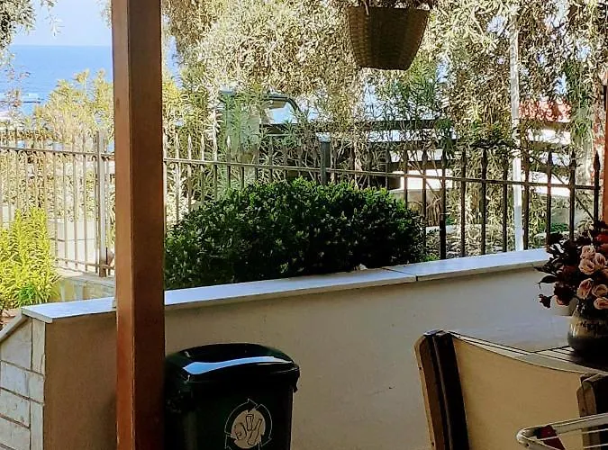 Aegialis Casa de Férias